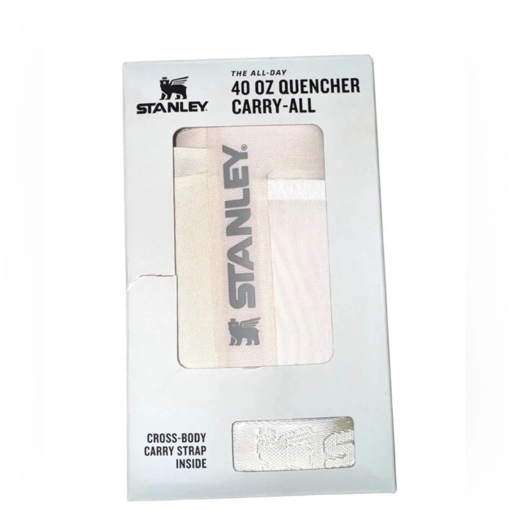 Stanley 40 oz Quencher Carry-All Cream White NWT Crossbody Strap